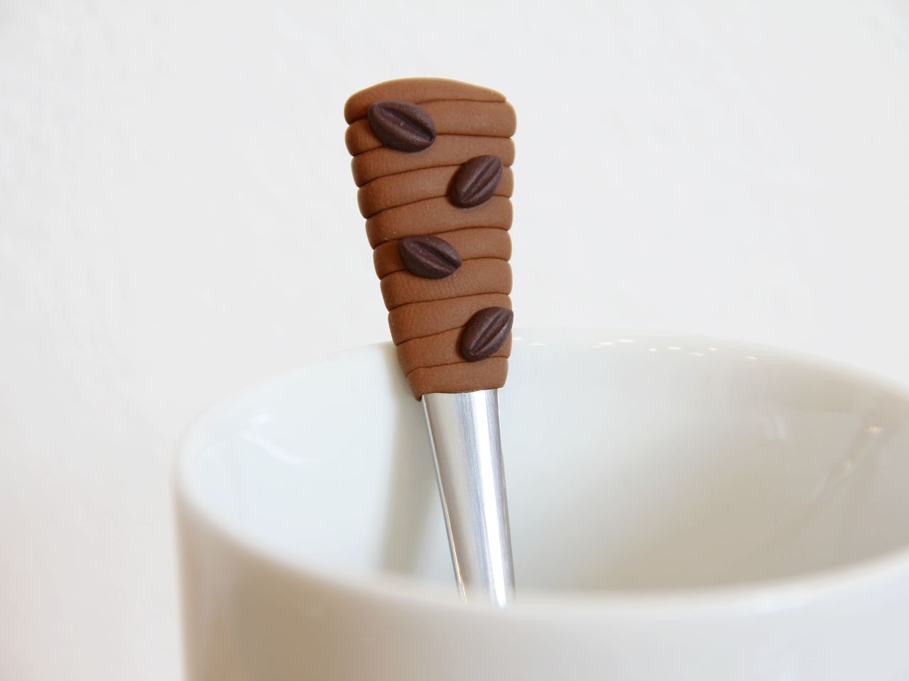 Koktejlová lžička s motivem kávových zrn