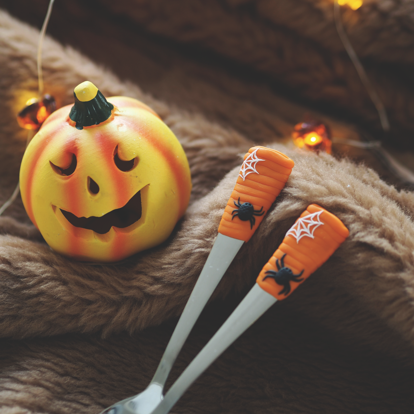 Kávová lžička s motivem pavouka a pavučiny