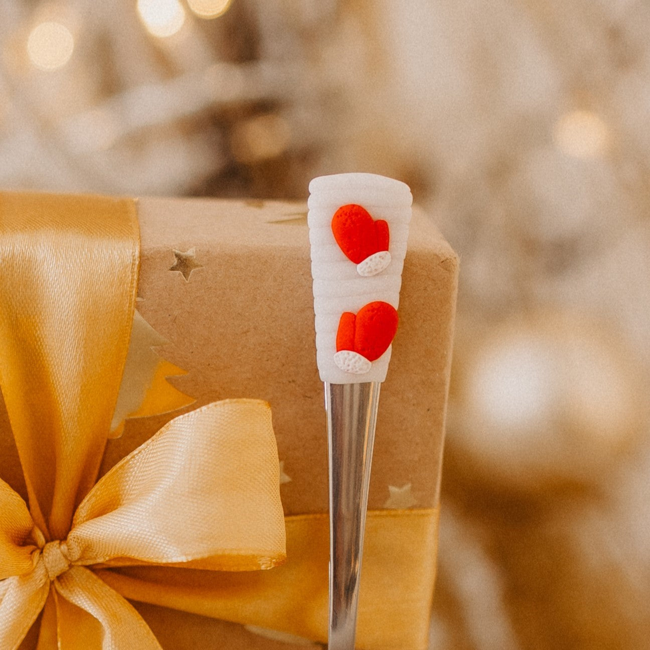 Kávová lžička s motivem rukavic