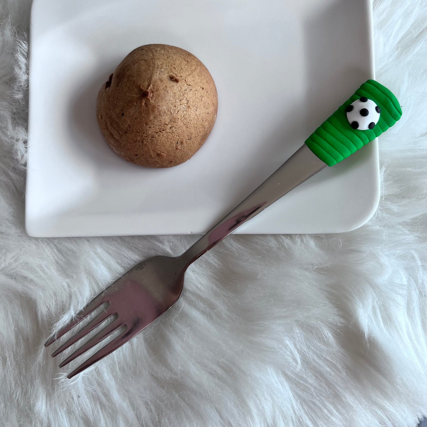 Dezertní/dětská vidlička s motivem fotbalového míče
