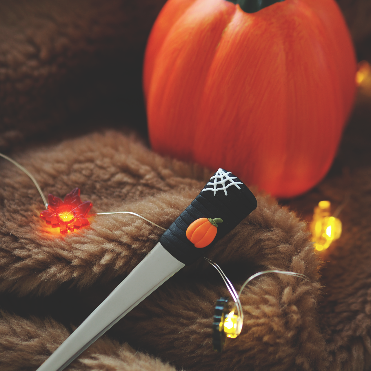 Mocca lžička s motivem dýně a pavučiny